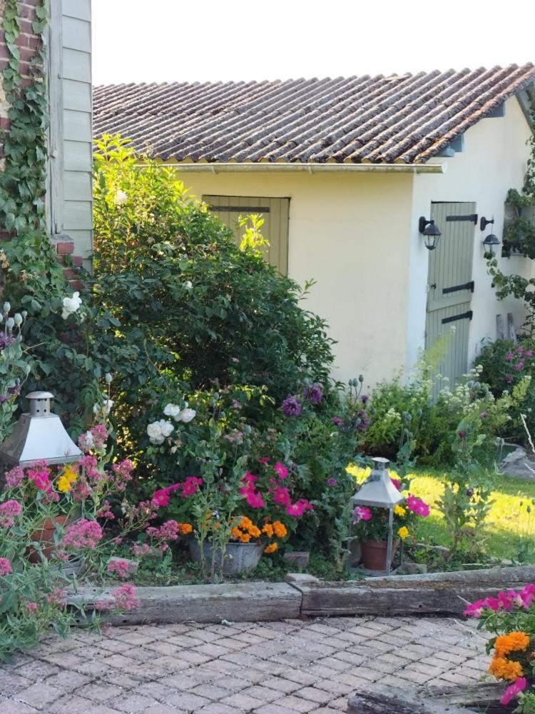 Le Clos Lauradiere Cormeilles  Экстерьер фото
